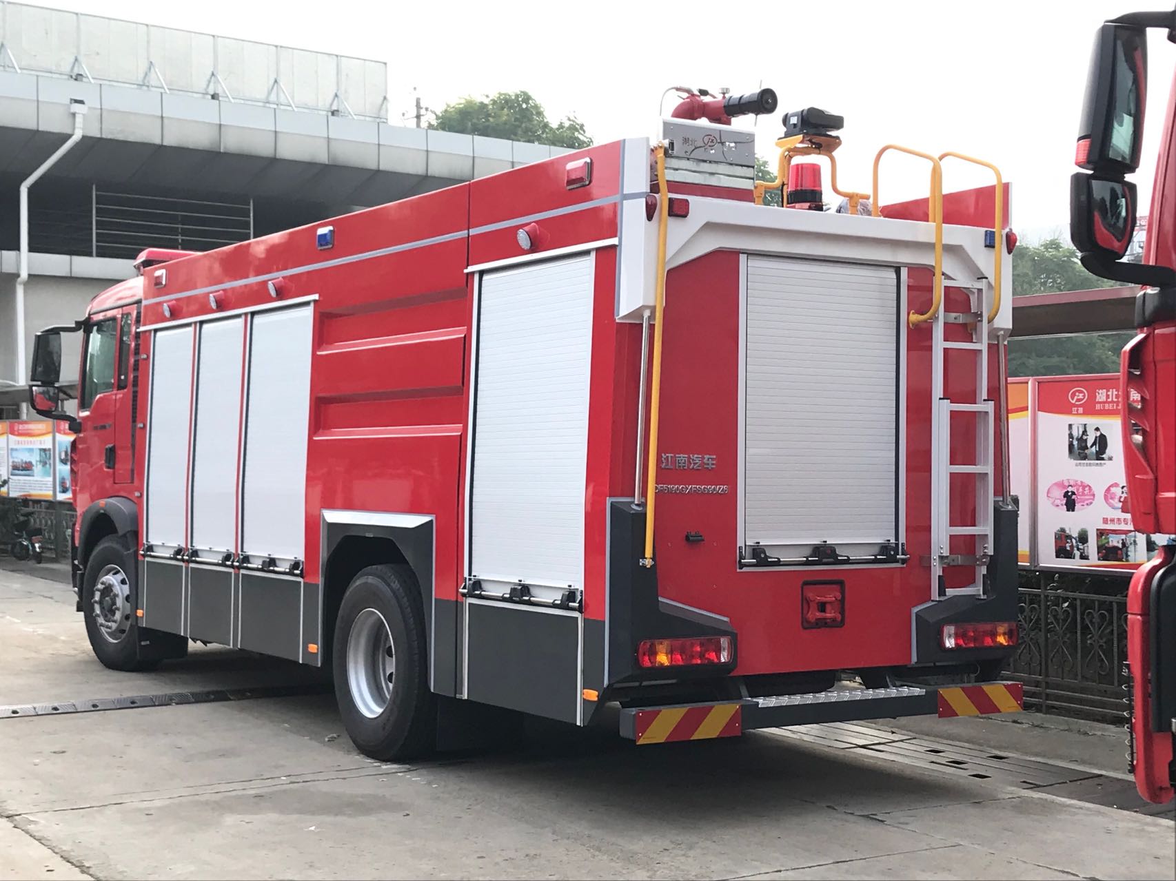 ����10��ˮ������܇